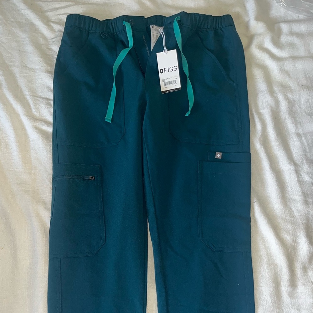 Figs Mens Cairo cargo scrub pant size XS Caribbean blue